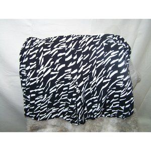 Nine West shorts Zebra Mid Rise Large NWT
